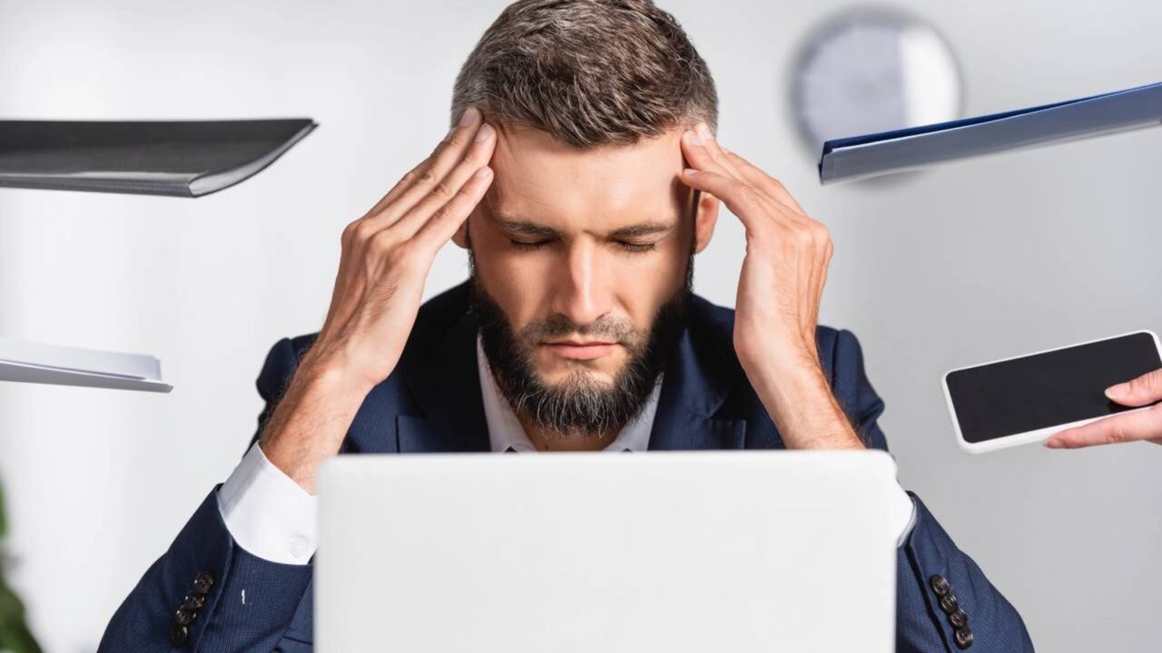 A psicologia explica por que algumas pessoas nunca conseguem dizer “não” mesmo quando estão sobrecarregadas
