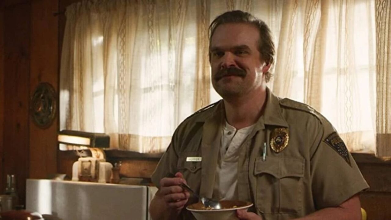 David Harbour fala sobre fama conquistada com Stranger Things