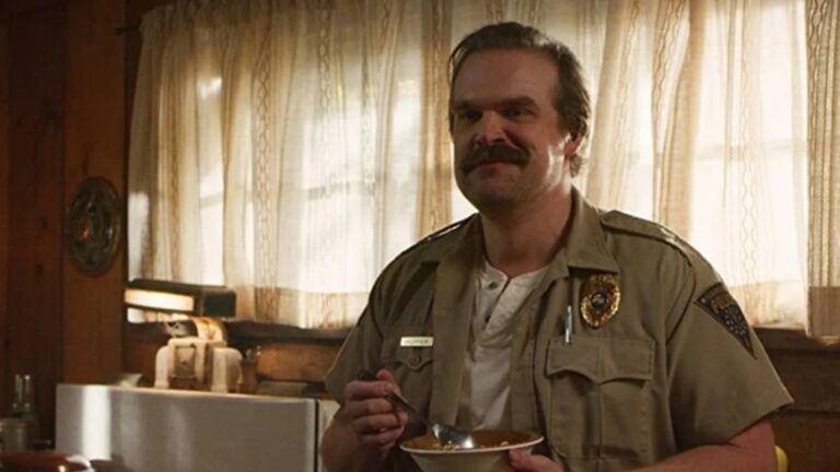 David Harbour fala sobre fama conquistada com Stranger Things