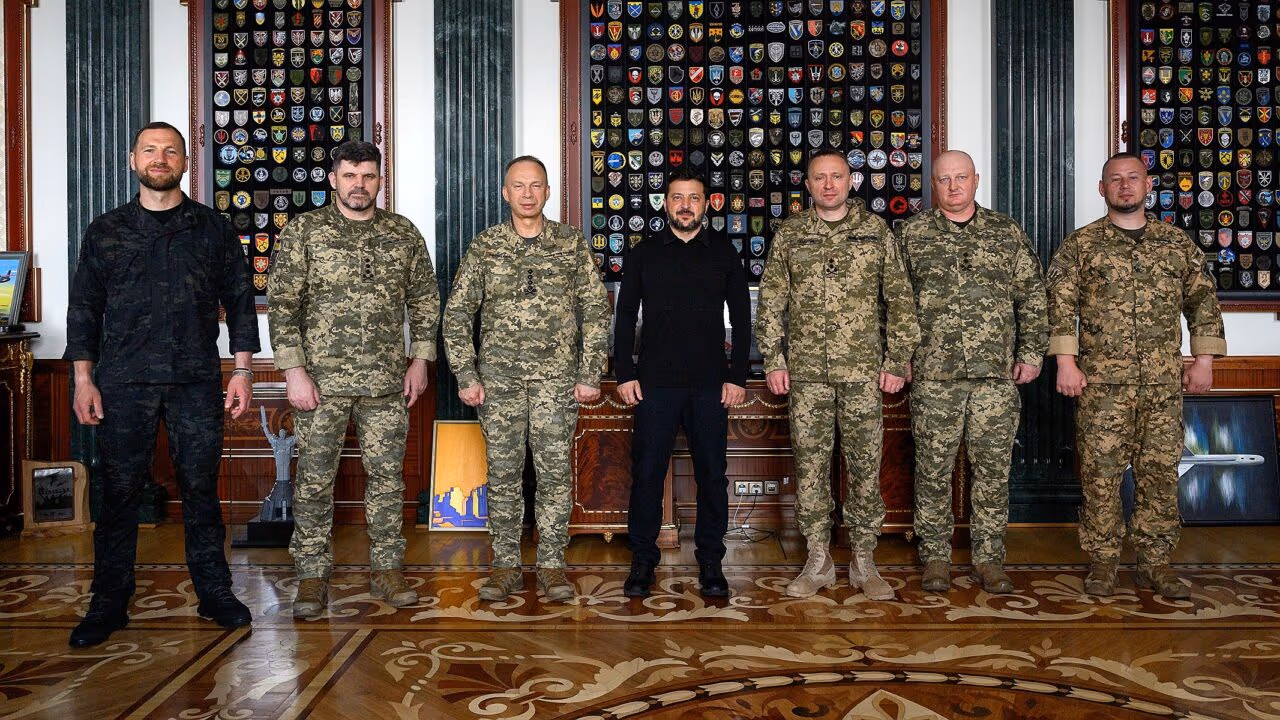 Crusoé: Zelensky avança com as trocas no comando militar da Ucrânia