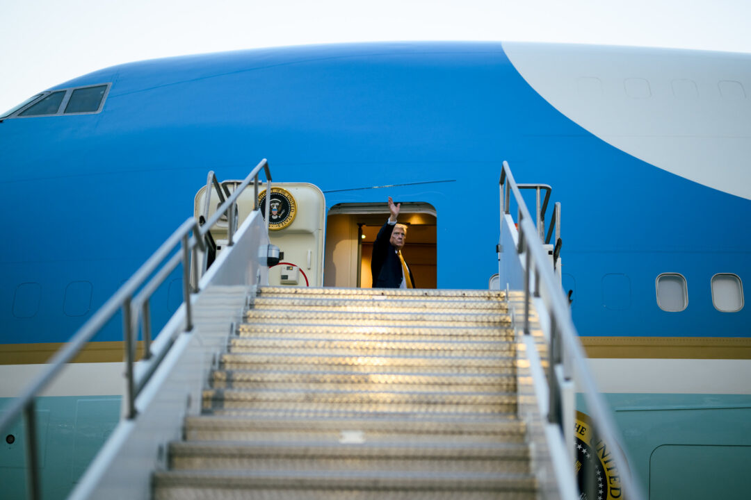Trump admite voo secreto na Turquia