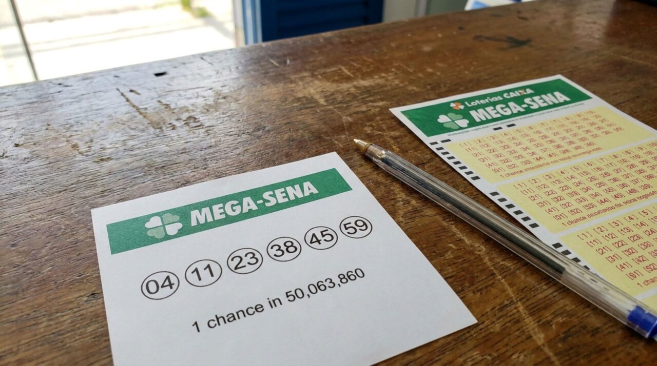 A psicologia explica por que pessoas que escolhem cada número da Mega-Sena preferem a própria combinação à Surpresinha, mesmo que controlar o volante não signifique controlar o resultado