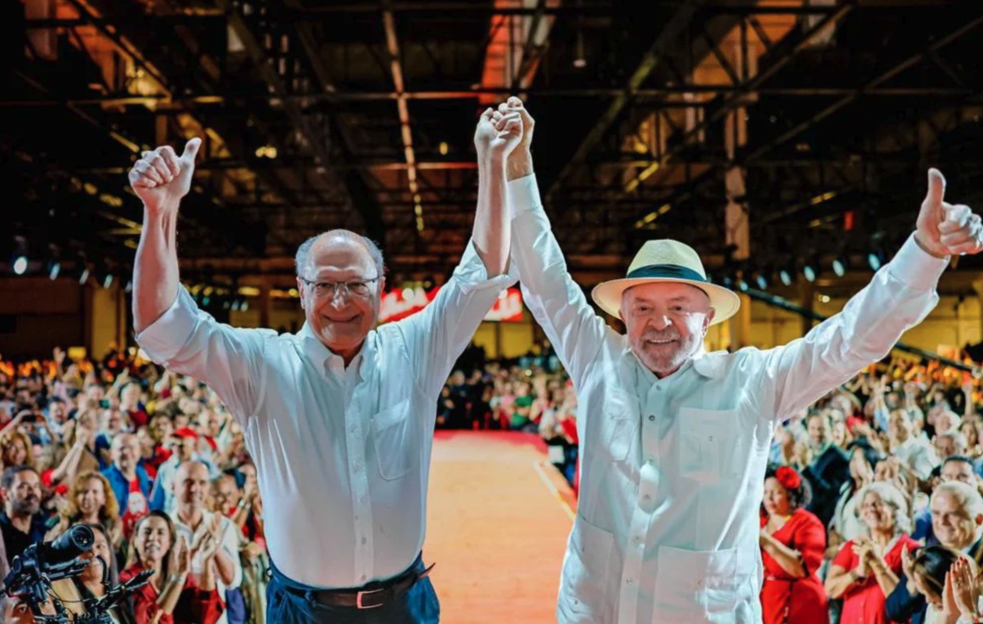 Federação Psol-Rede aprova apoio a Lula nas eleições: “Derrotar o extremismo”