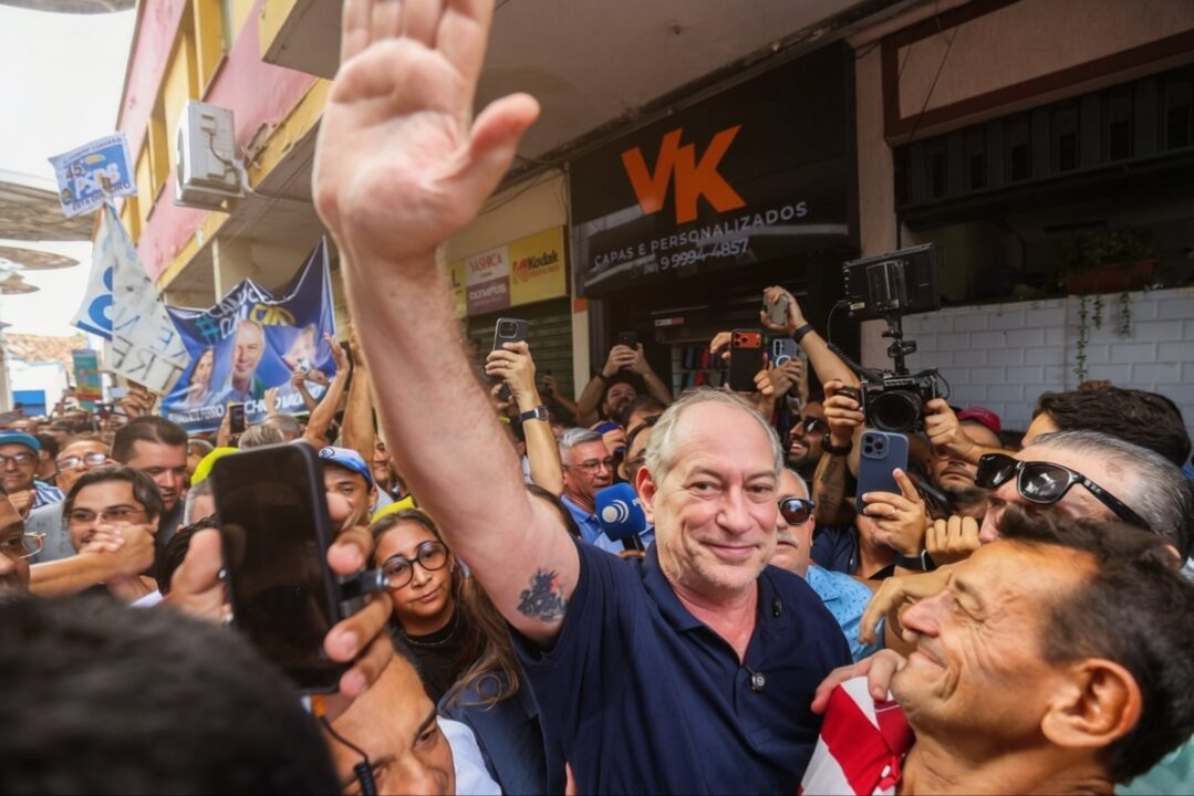 Ciro Gomes festeja Girão como vice de Zema