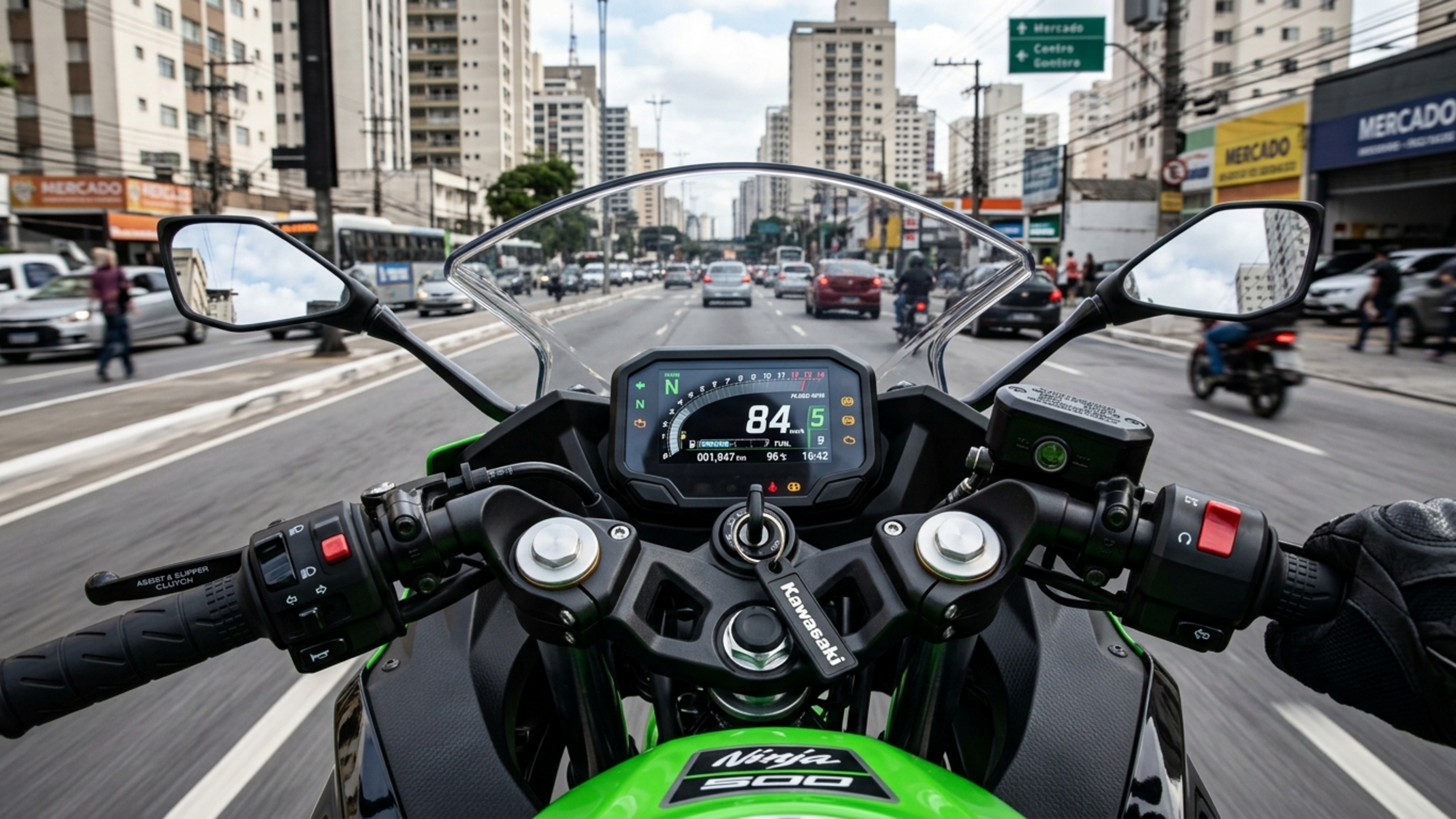 Esportiva de R$ 38.290 combina motor bicilíndrico de 45 cv, câmbio de seis marchas e tanque de 14 litros