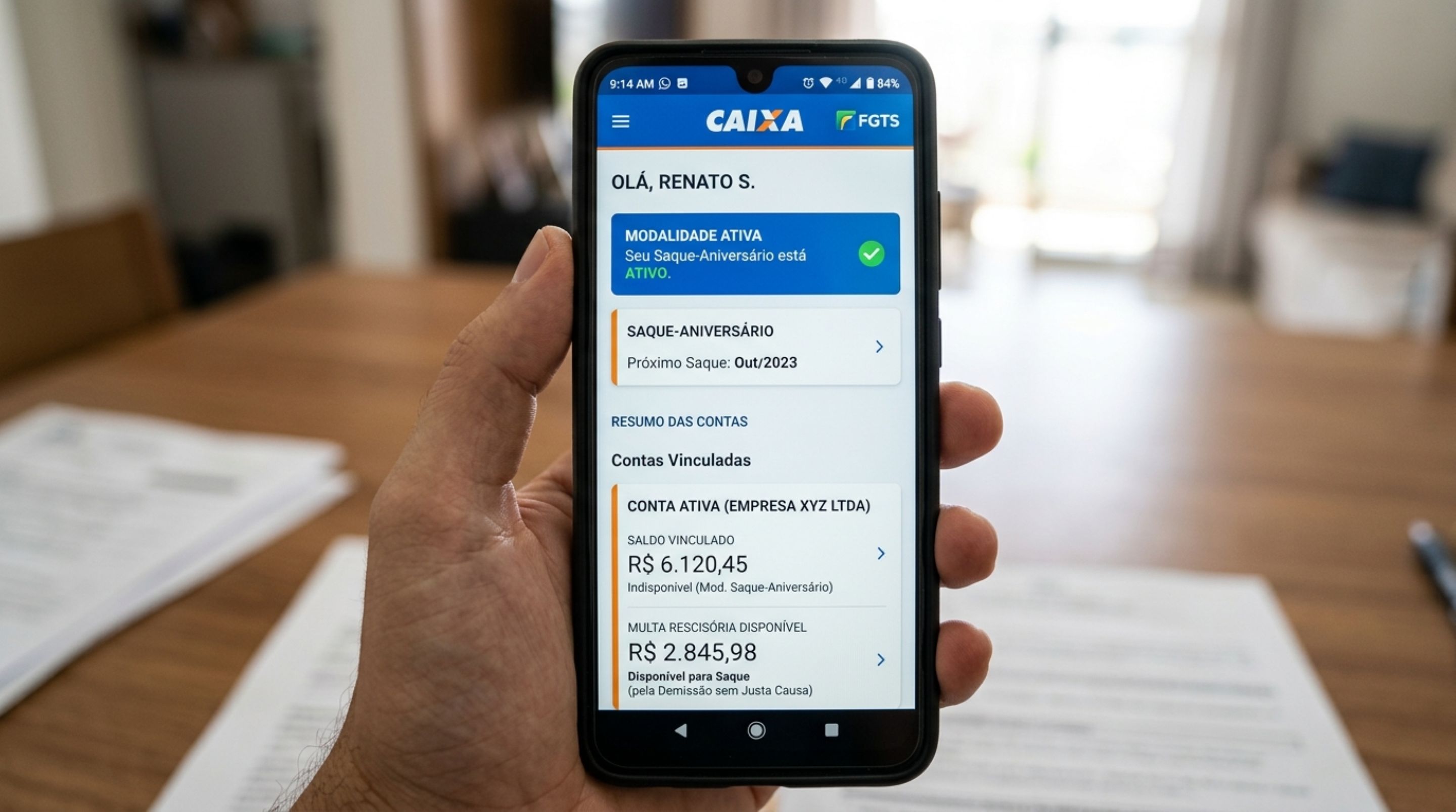 Trabalhador adere ao saque-aniversário achando que poderá retirar todo o FGTS se for demitido, mas saldo continua na conta