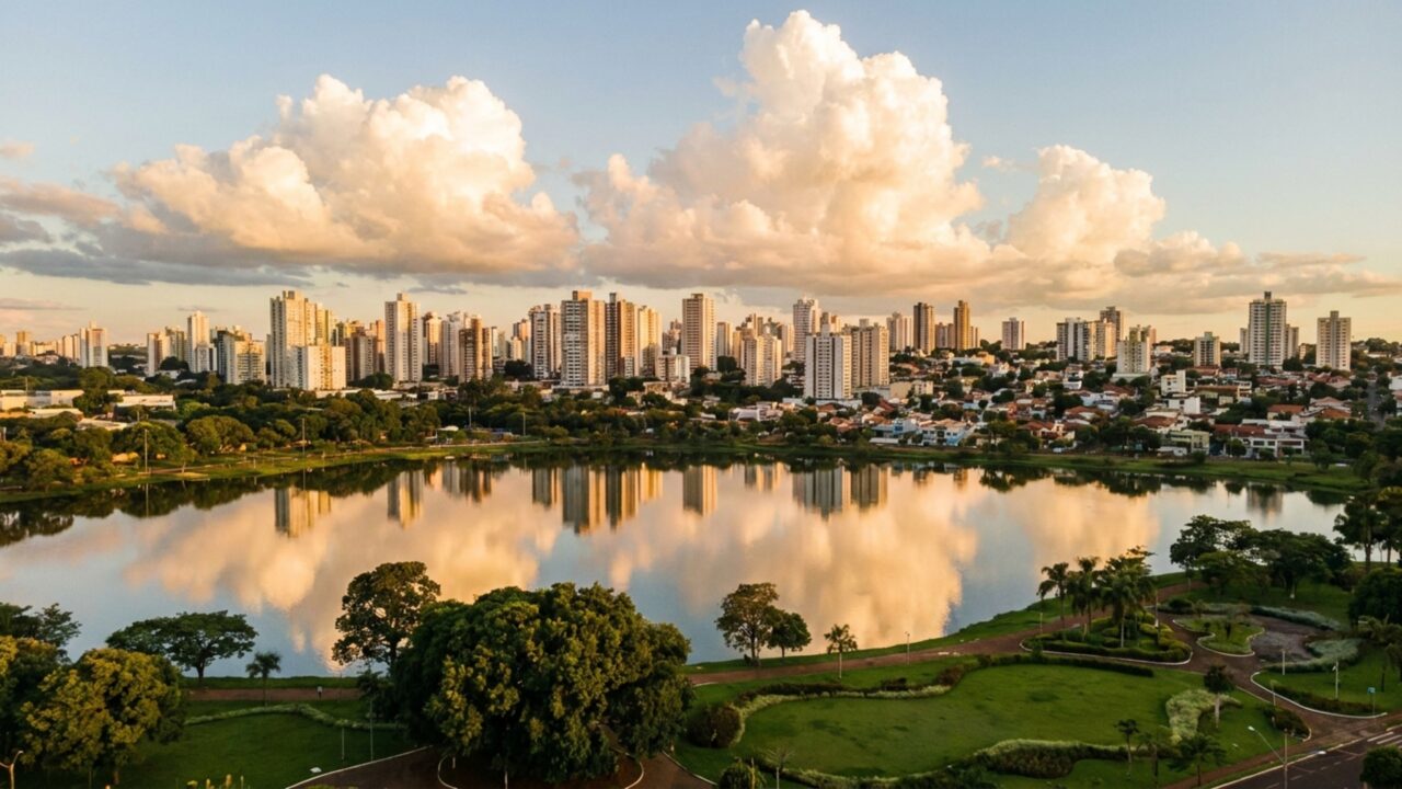 Fundada por uma companhia britânica e batizada em homenagem a Londres: a segunda maior cidade do Paraná que virou Capital do Café e hoje disputa espaço nos rankings de bem-estar