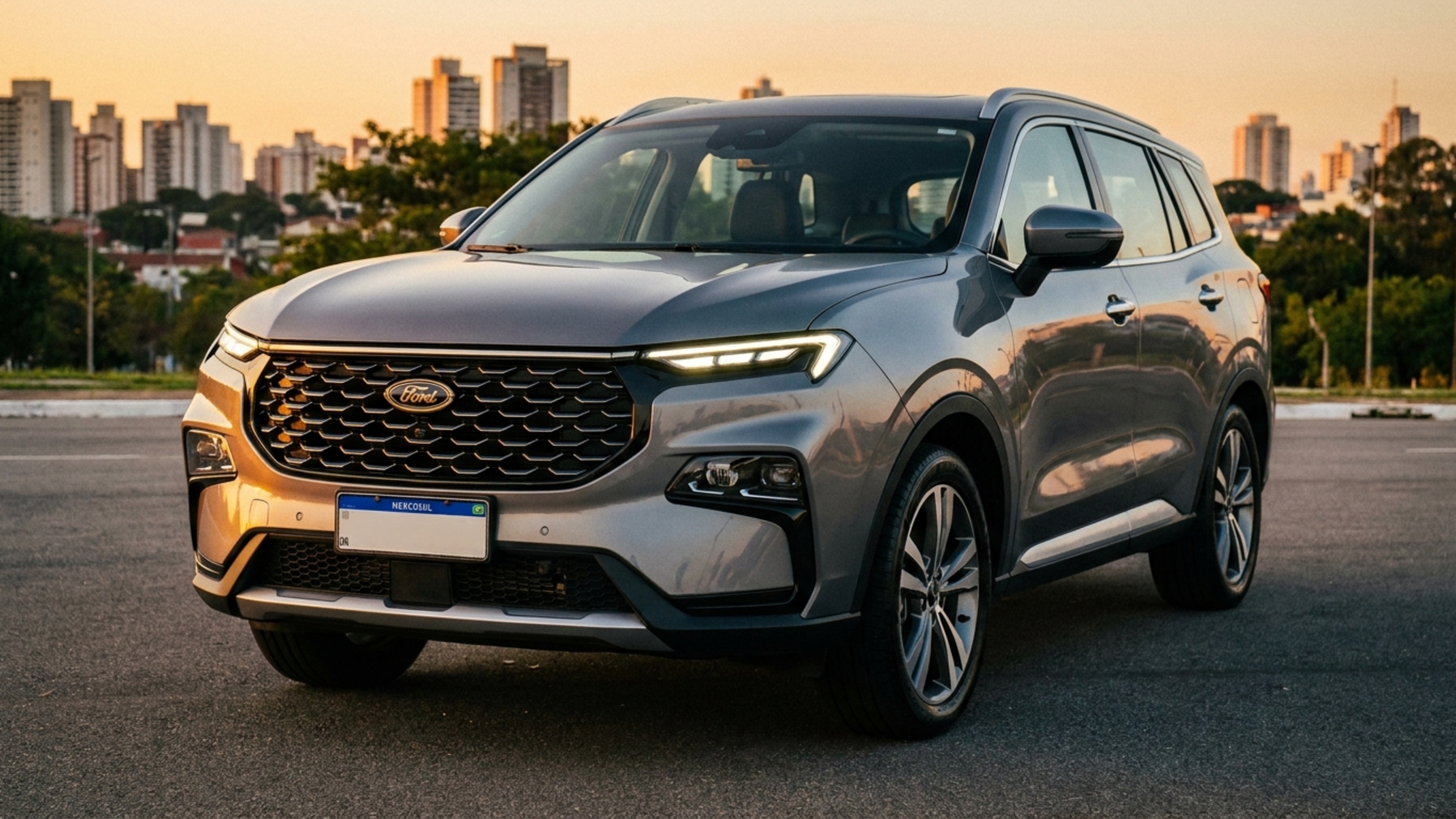 Ao rebater os bancos este SUV passa de 448 para 1.422 litros e ainda entrega 169 cv com câmbio de sete marchas