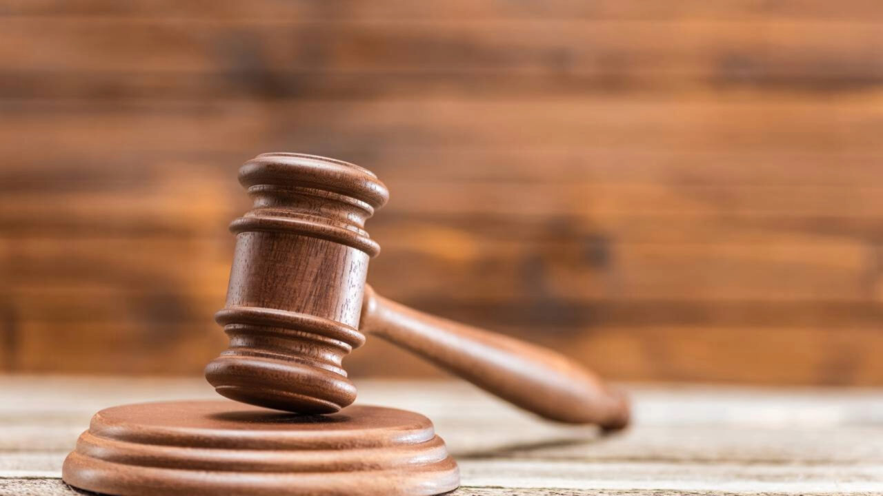 Homem fica com depósito por engano e Justiça manda devolver quase R$ 9 mil com juros