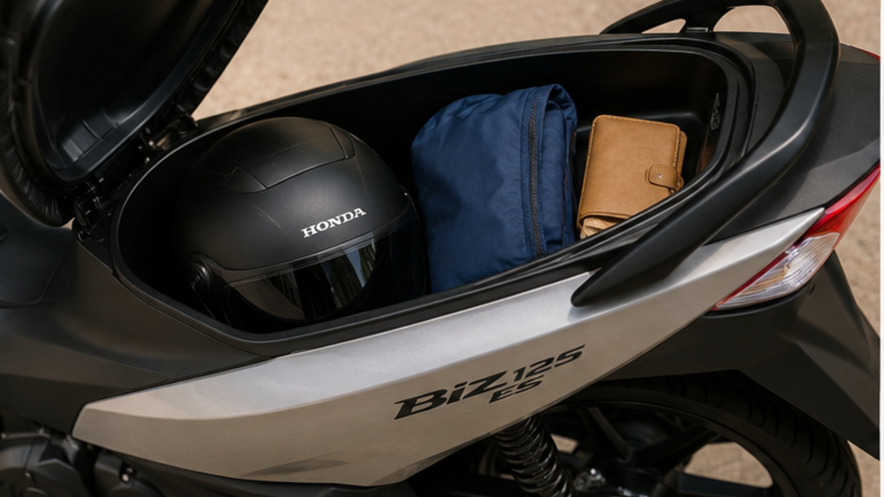Honda tem modelo por R$ 13.505 que dispensa manete de embreagem e vira opção para quem quer fugir do preço das motos maiores