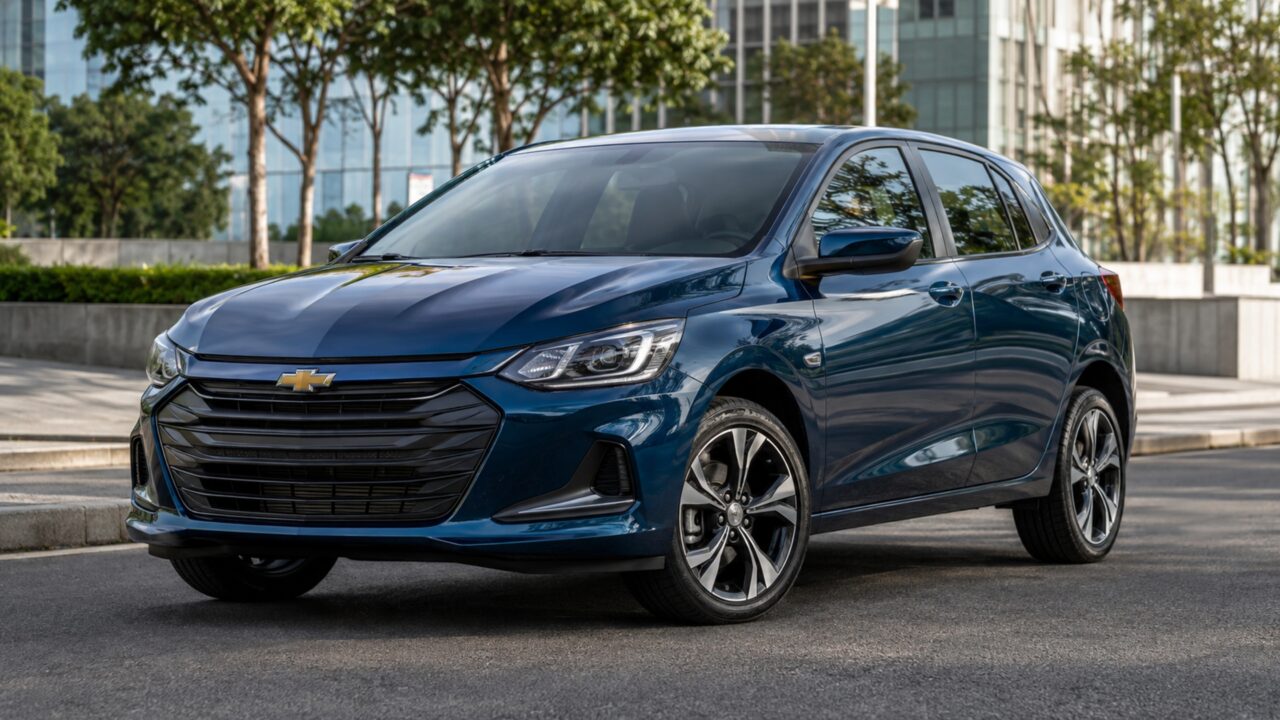 Chevrolet faz Onix chegar a 17,7 km/l e motor turbo entrega até 115 cv em um dos carros mais queridos do Brasil