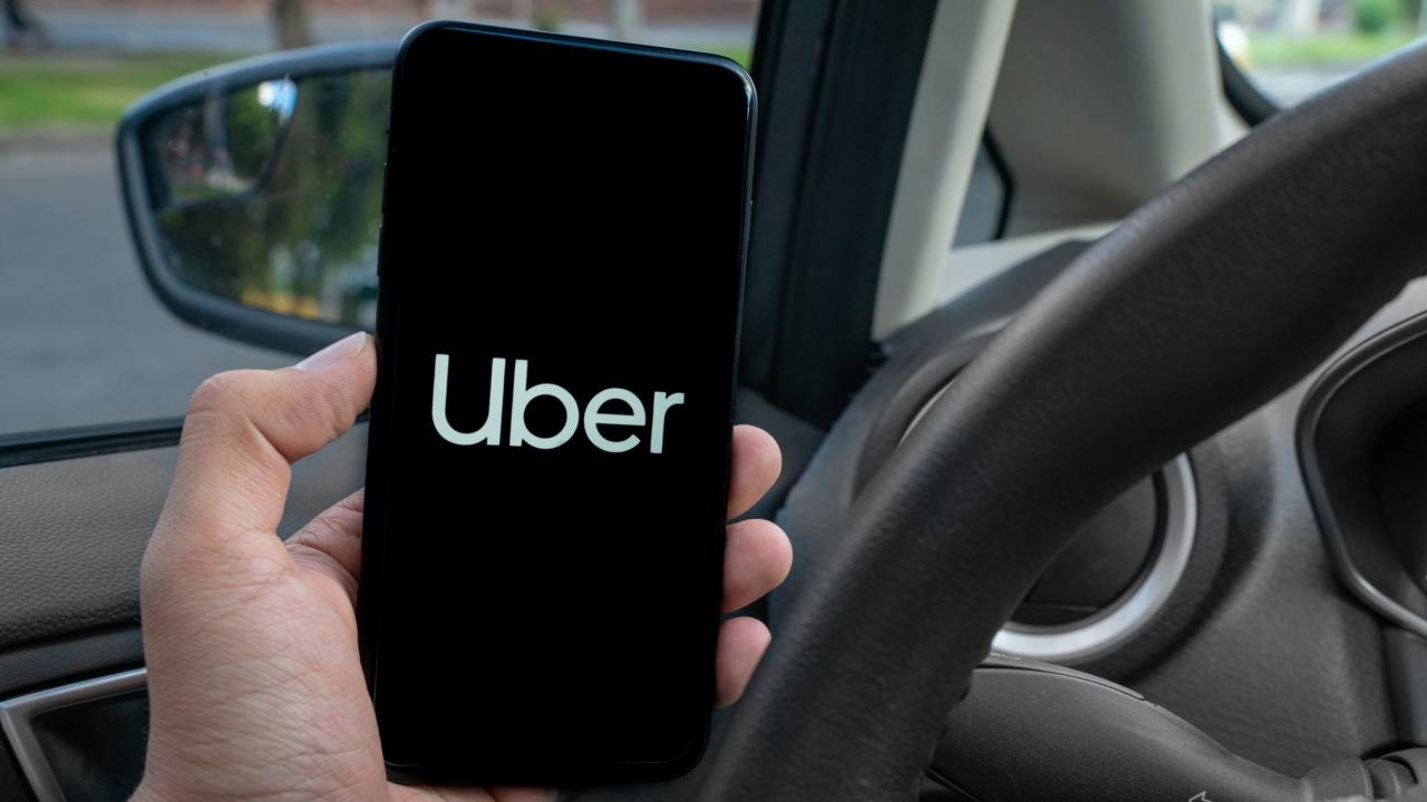 Cancelou 64% das corridas: motorista da Uber é excluído, perde a conta, pede R$ 36 mil e vê Justiça mudar tudo - QTU Questões do Universo
