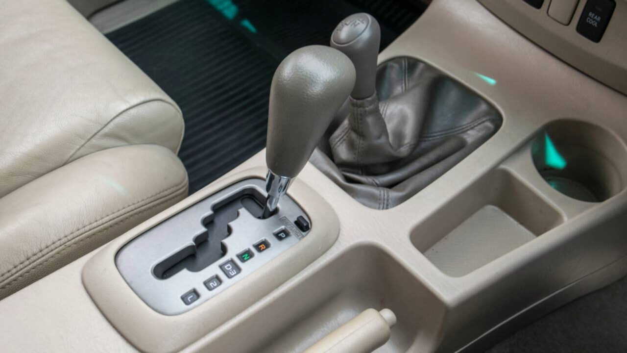 Motoristas que possuem carro automático deveriam conseguir converter a carteira para veículo manual sem refazer o teste
