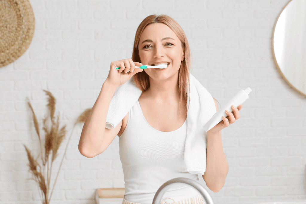7 hábitos comuns que podem danificar os dentes