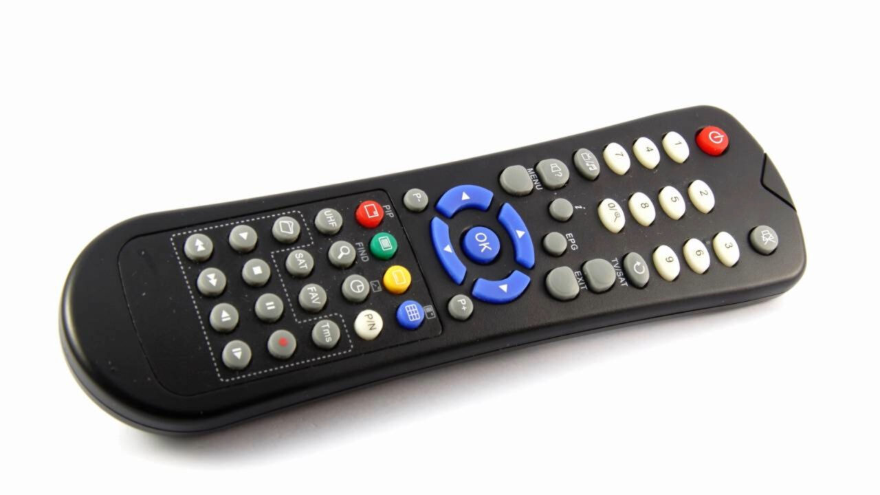 Quem tem um controle remoto antigo em casa, tem um tesouro nas mãos como dar um novo uso a ele