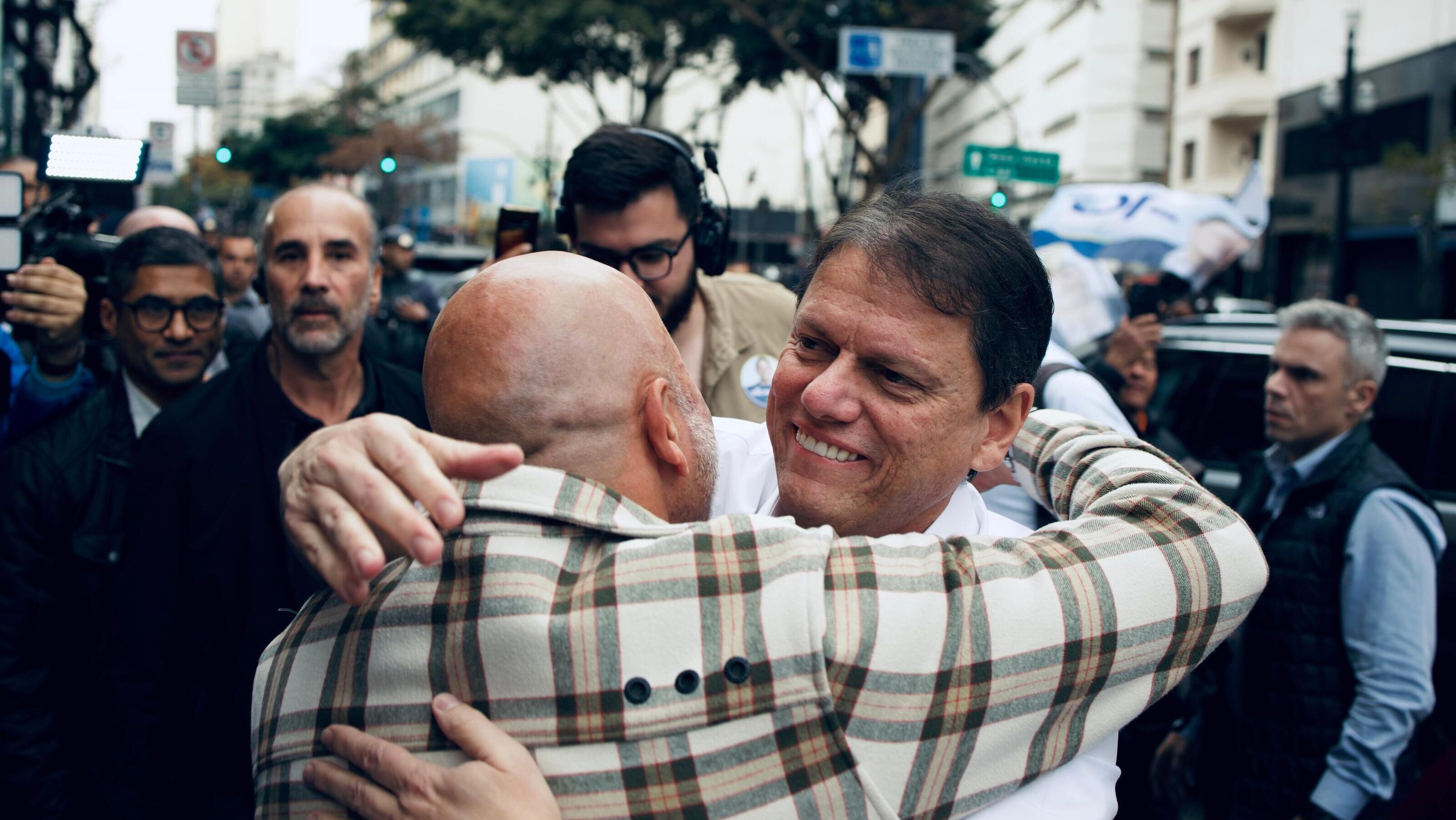 Um quinto dos petistas votam em Tarcísio, indica Datafolha
