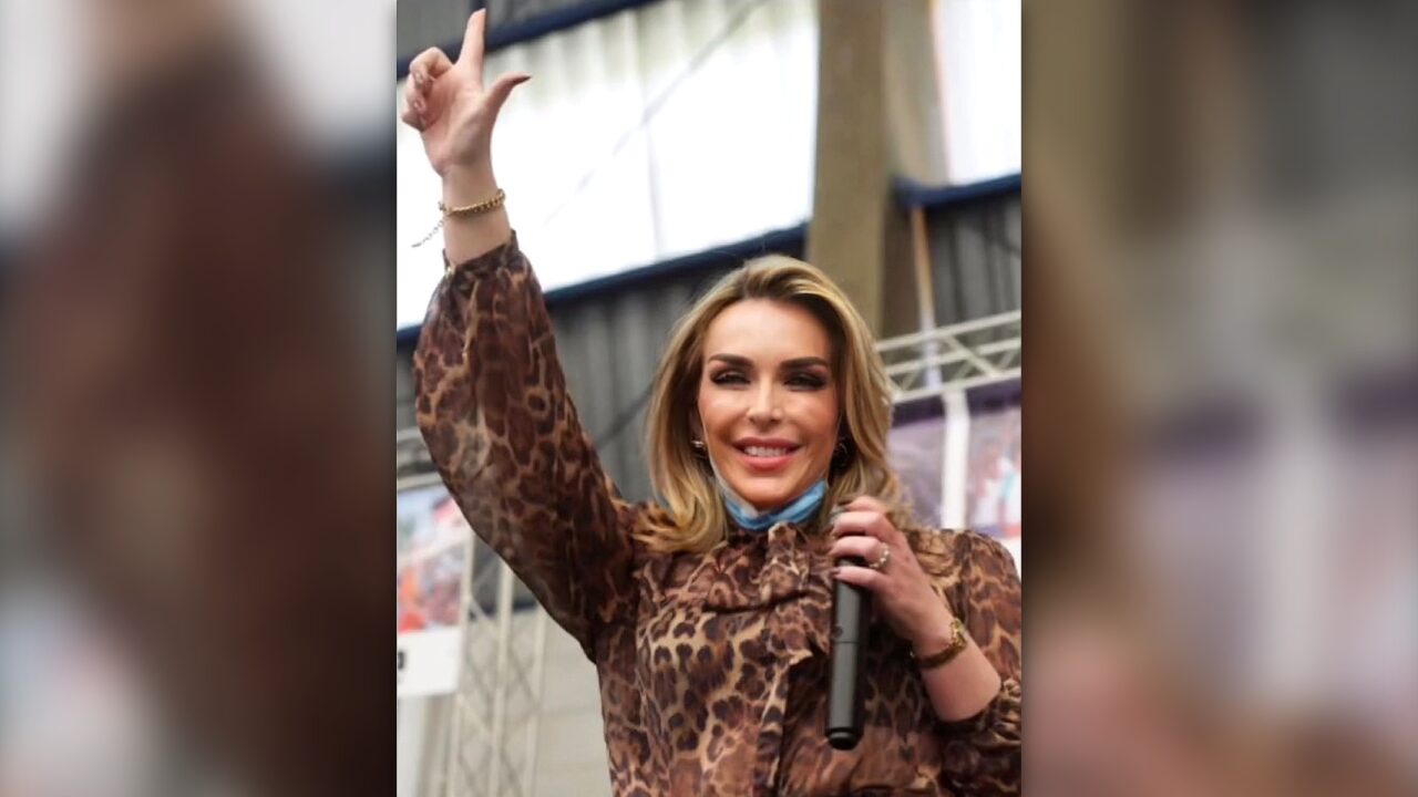 Ex-chefe de gabinete de Lula admite ter recebido dinheiro da amiga de Lulinha