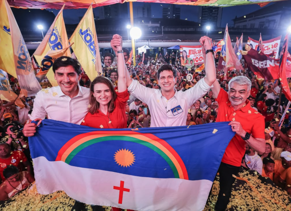 João Campos oficializa candidatura ao governo de Pernambuco