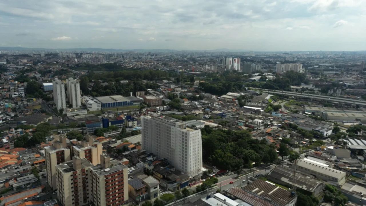 Diadema reúne bairros densos, comércio e áreas urbanas //