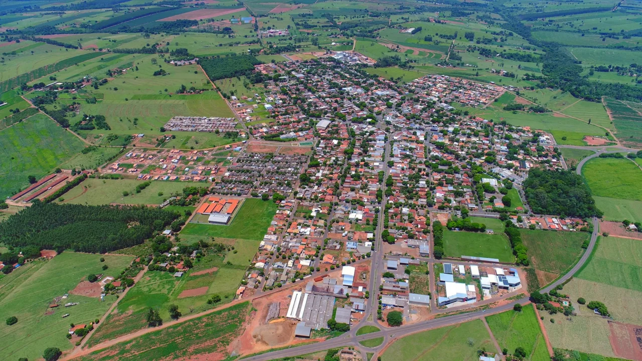Indianópolis reúne rios cristalinos, cachoeiras e paisagens do Cerrado //