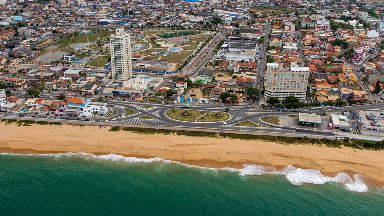 Macaé mistura turismo, trabalho e paisagens do litoral fluminense //