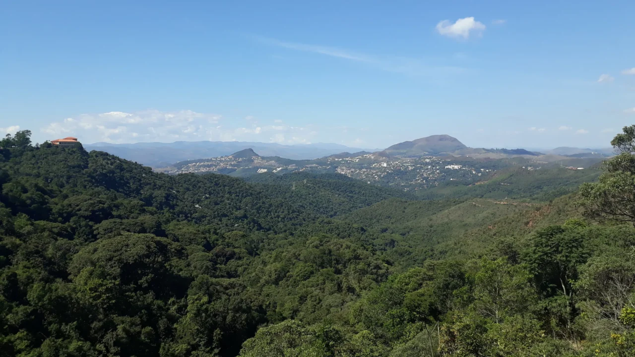 Nova Lima, Minas Gerais, oferece serviços, natureza e boa estrutura urbana // Créditos: Wikipedia / Wikimedia Commons