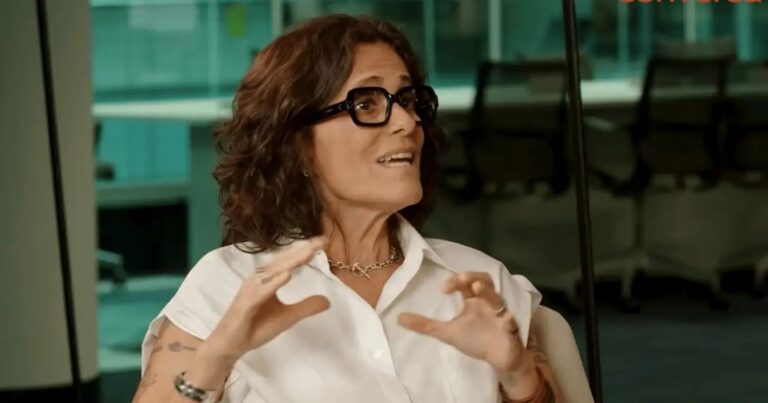 Foto da cantora Zélia Duncan