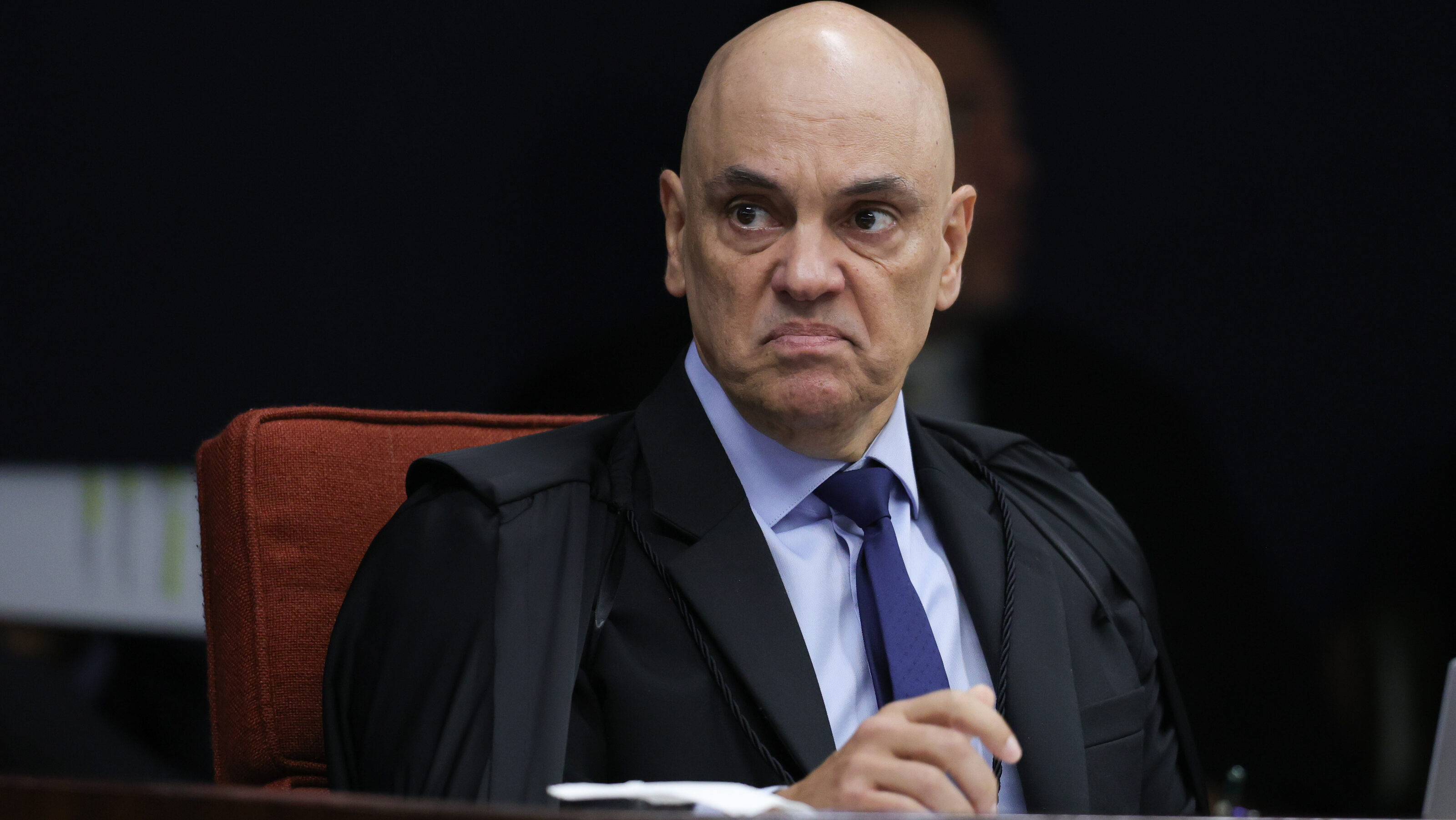 Novo pede à USP que afaste Moraes por envolvimento com Vorcaro
