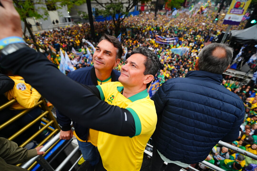 Moro diz que estratégia de Flávio no 2º turno será manter campanha nas ruas