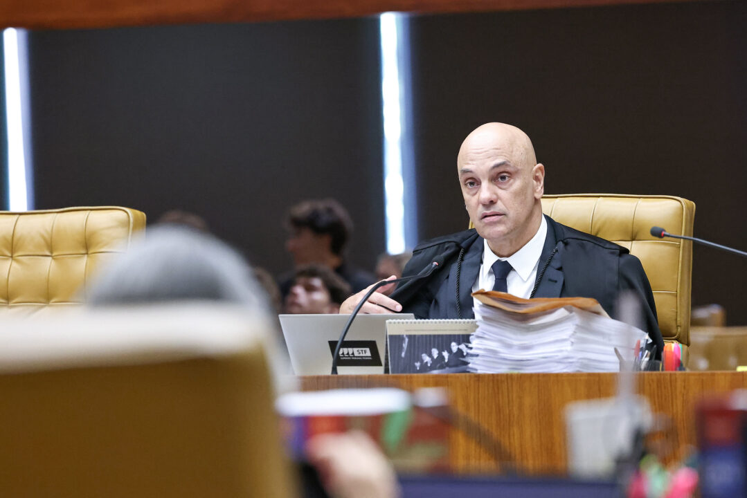 Alexandre de Moraes parece que não sabe escrever “WhatsApp”