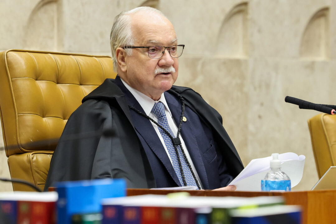 Fachin se reúne com coordenador da campanha de Flávio e líder do governo