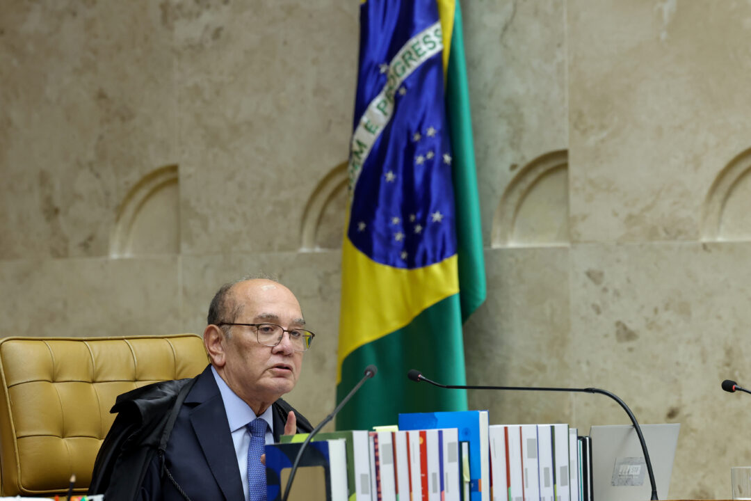 Gilmar mantém quebra de sigilos de ex-assessora de Flávio