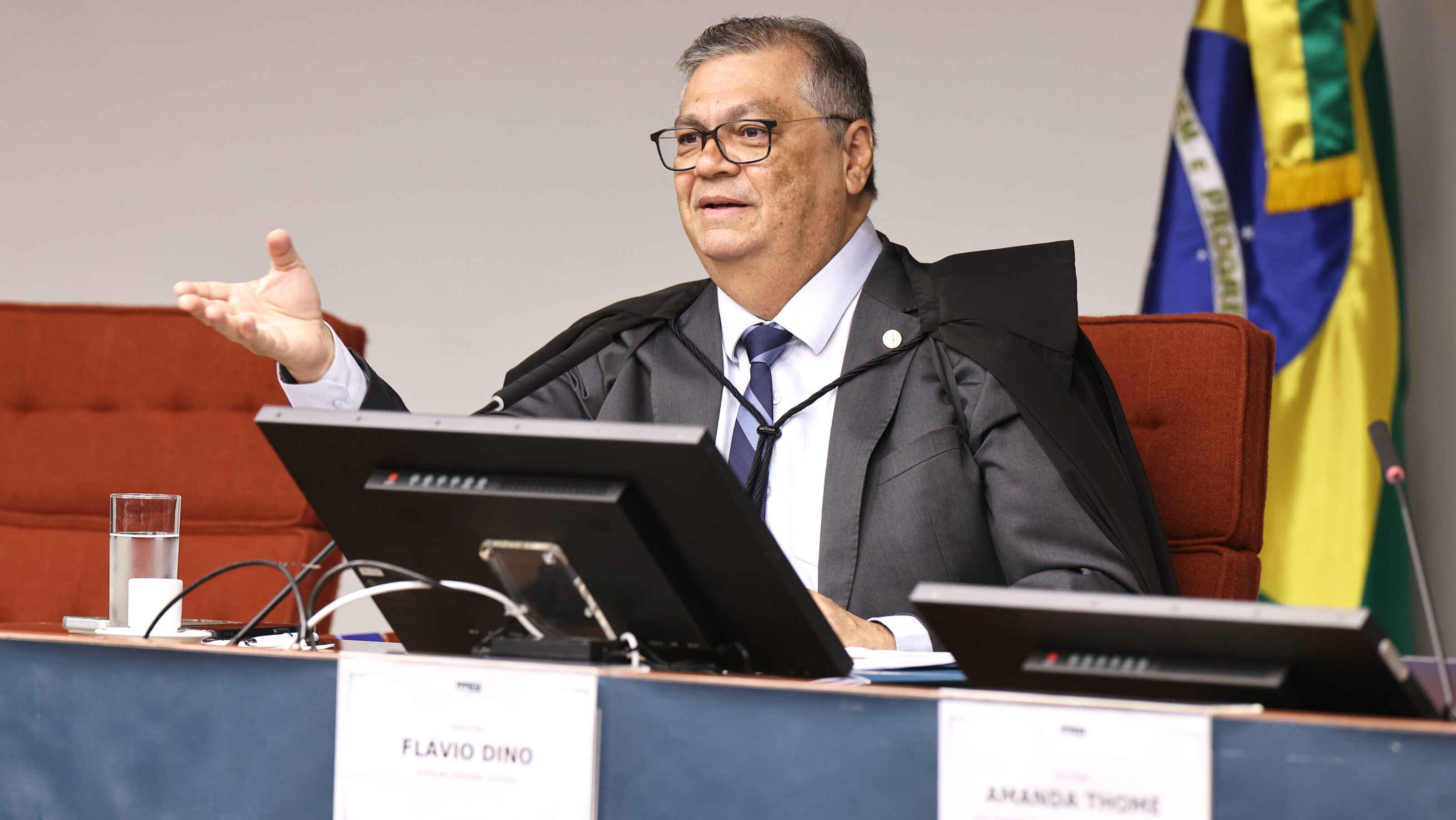 STF virou self-service