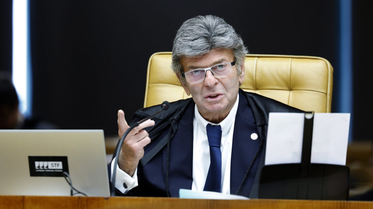 Fux derruba decisão de Dino que derrubou decisão de Mendonça
