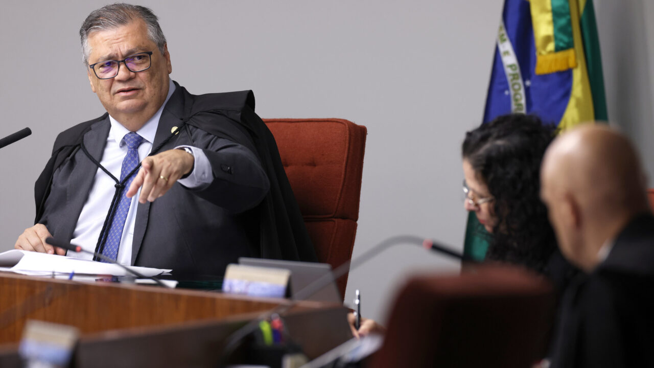 Dino oficializa fake news de Nossa Senhora