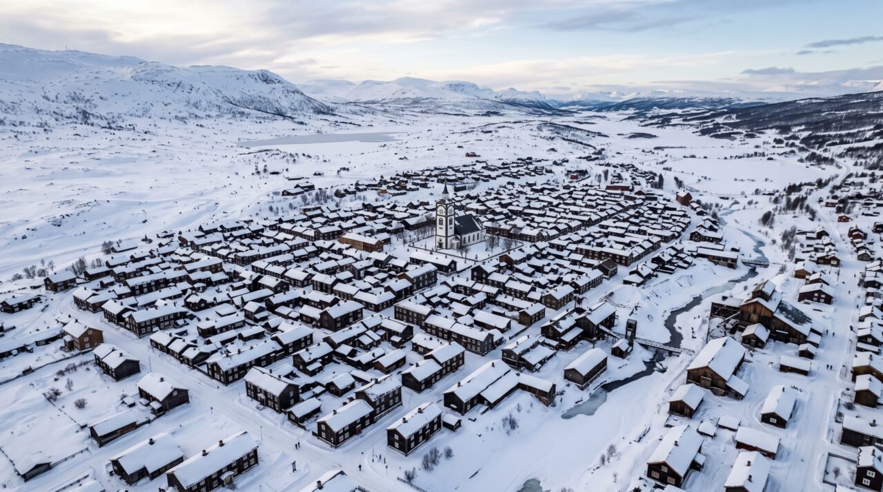 Uma mina de cobre virou cidade no frio norueguês: casas de madeira mostram como trabalhadores enfrentaram séculos de inverno extremo