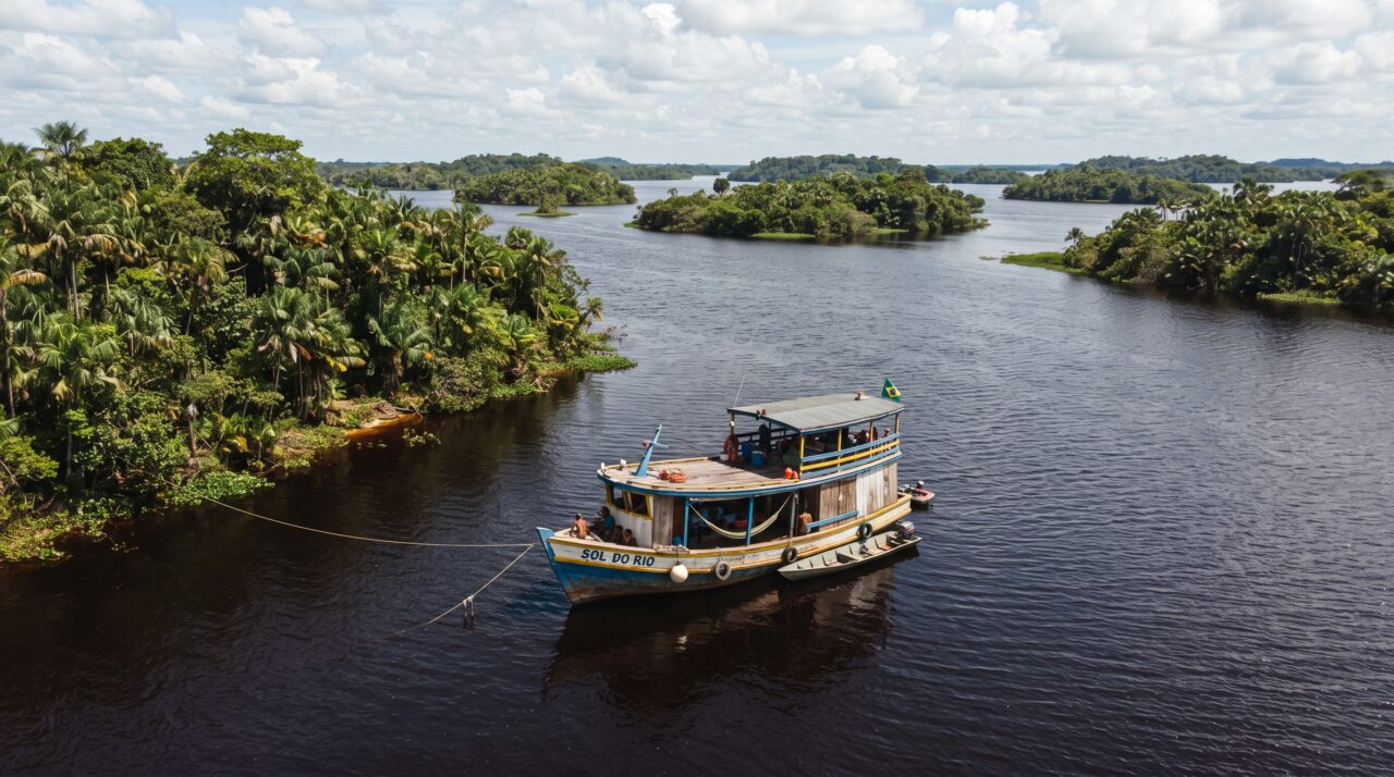 A base amazônica que dá acesso direto ao segundo maior arquipélago fluvial do planeta nas águas do Rio Negro