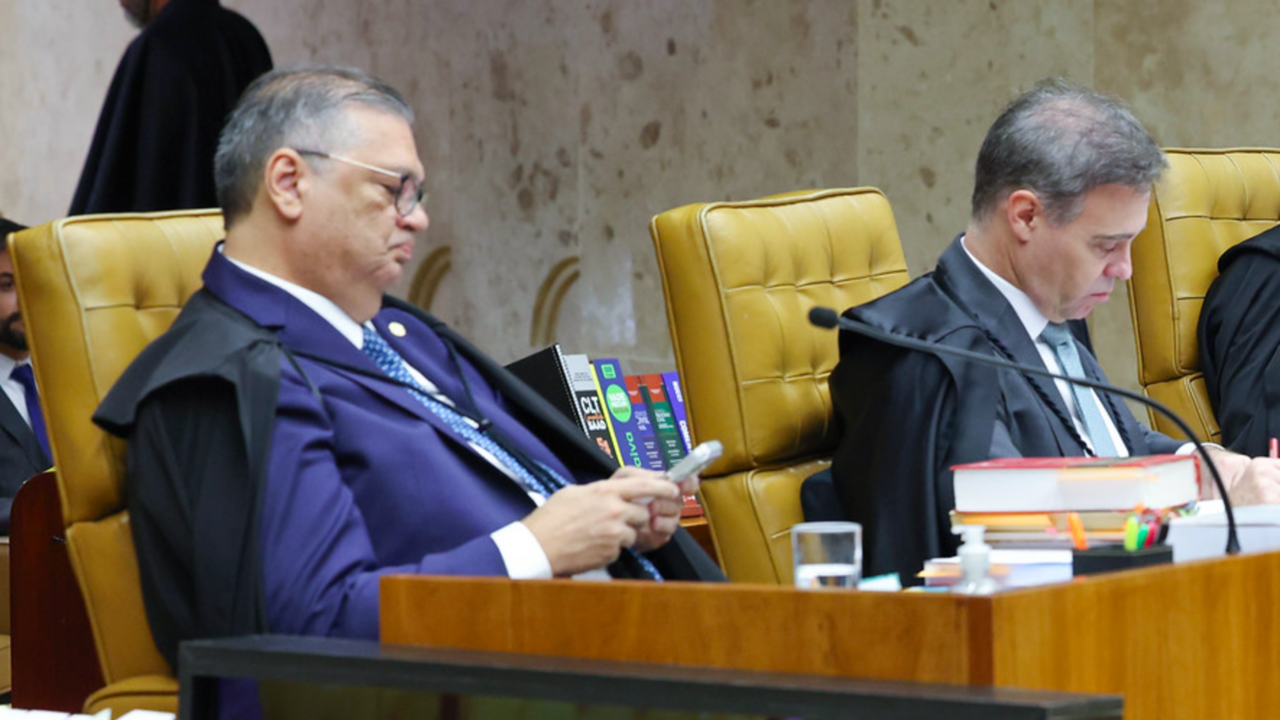Mais uma gambiarra de Dino