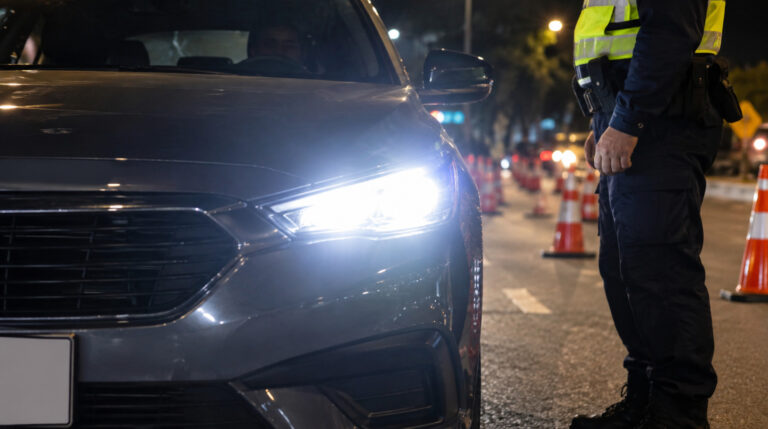 Motorista instala faróis de LED por R$ 1.350 e é parado em blitz cinco dias depois, fiscalização explica quais modificações podem gerar multa