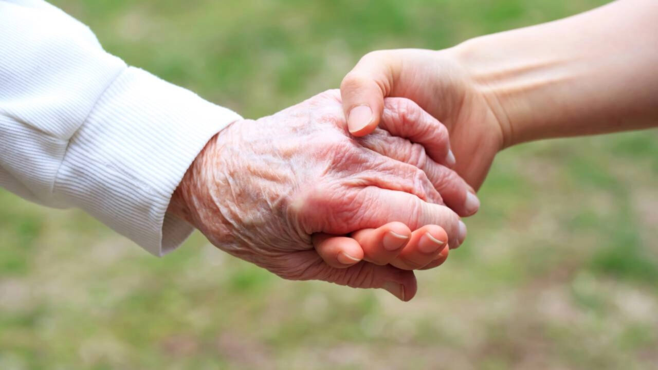 Eles têm mais de 100 anos — e continuam trabalhando, dirigindo e cuidando dos próprios negócios