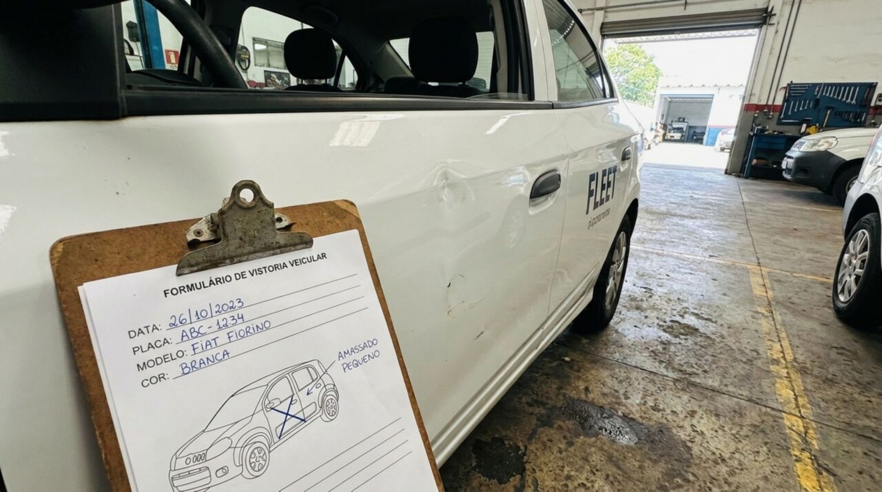 Motorista é demitido, entrega carro da empresa aparentemente sem avarias e descobre desconto de R$ 3.200 por amassado encontrado dias depois