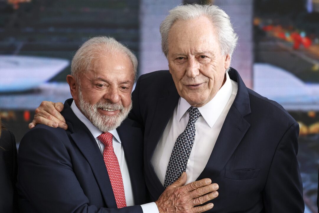 Mensagens de Vorcaro sugerem tentativa de justificar contrato de filho de Lewandowski