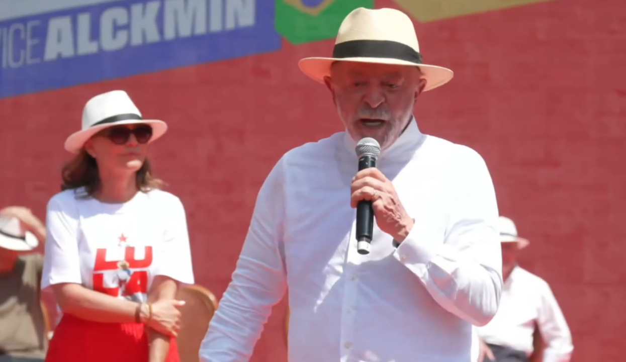 Lula pede votos para Haddad, ataca Tarcísio e ignora crise no STF