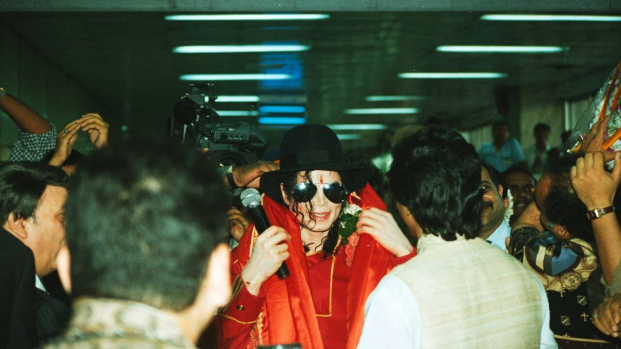 Na década de 1980, Michael Jackson colocou seu rancho de 2.700 acres na Califórnia em um programa de preservação agrícola; Anos depois, autoridades encontraram um parque de diversões, um zoológico e outros empreendimentos não aprovados