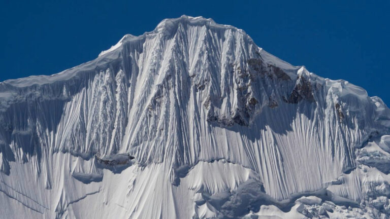 Neve cobre mais de 10 mil km² na Cordilheira dos Andes e acende alerta para o que vem depois