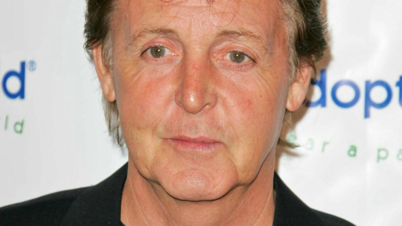 Paul McCartney e uma profunda reflexão sobre o humor: “Tristeza não é tristeza. É felicidade de jaqueta preta”