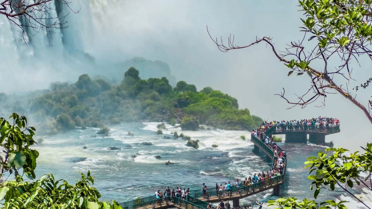 Procura-se voluntários para viver gratuitamente perto das Cataratas do Iguaçu em troca de colaborar 25 horas por semana em um albergue
