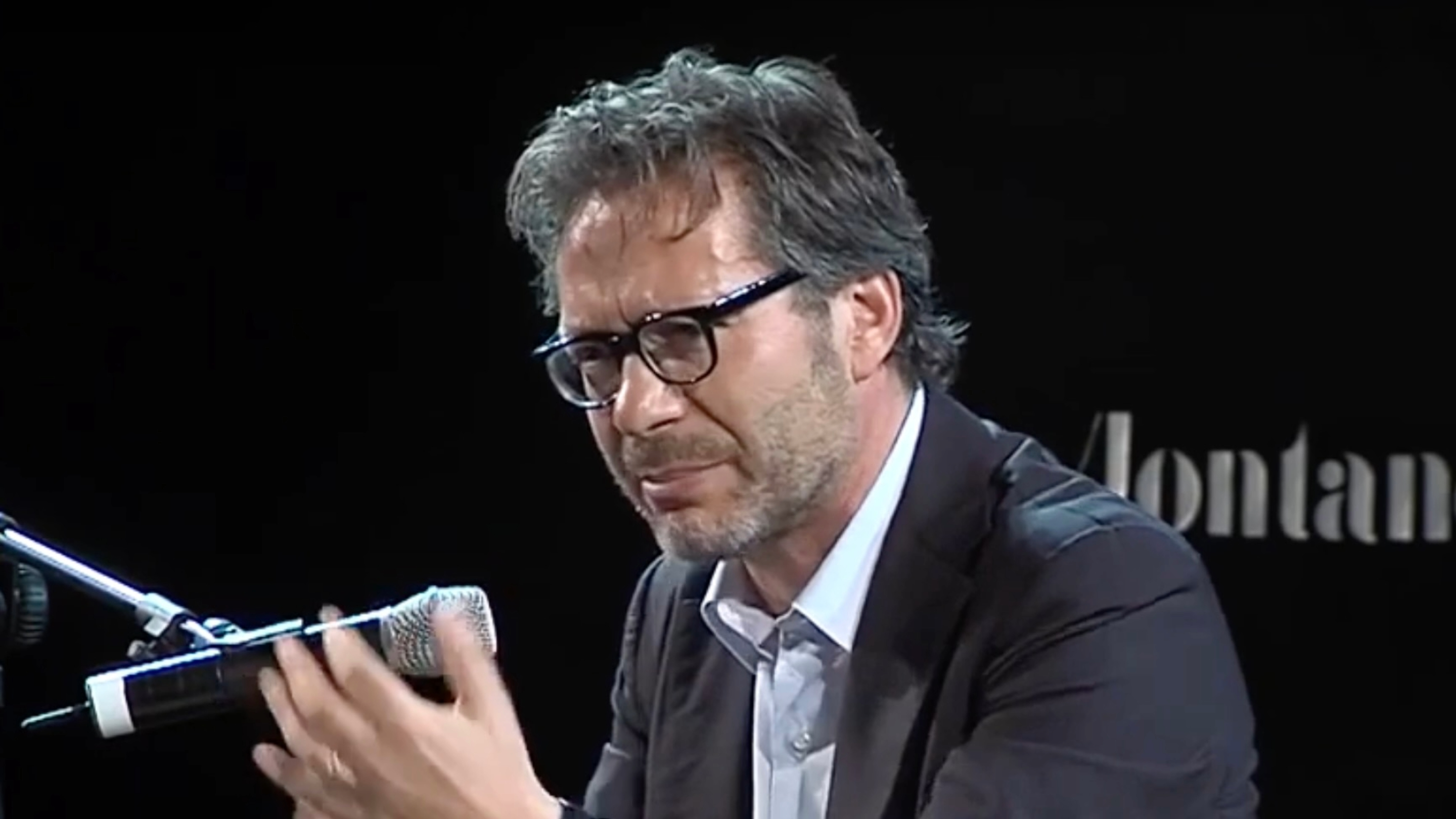 Massimo Recalcati, psicanalista, sobre a ausência: “O maior presente que um amante pode dar àqueles que ama é dar a falta daqueles que ama”. O significado de “Eu sinto sua falta”