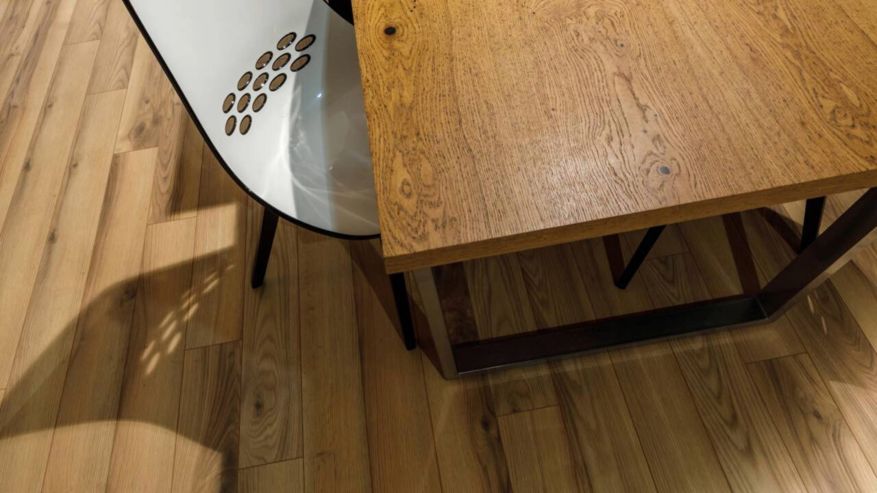 Segundo a psicologia, pessoas que colocam a cadeira de volta na mesa têm um traço de caráter em comum