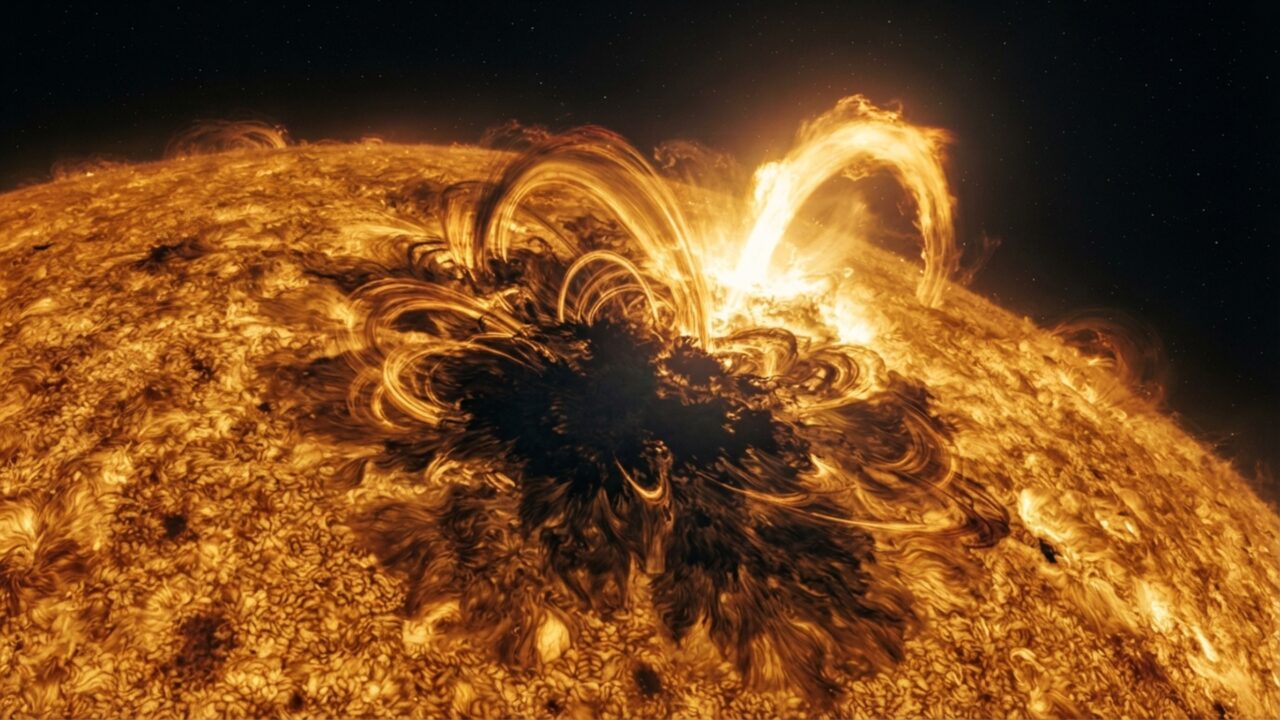 As maiores manchas do Sol podem esconder energia para superflares: estudo calcula quando regiões gigantes se tornam perigosamente potentes